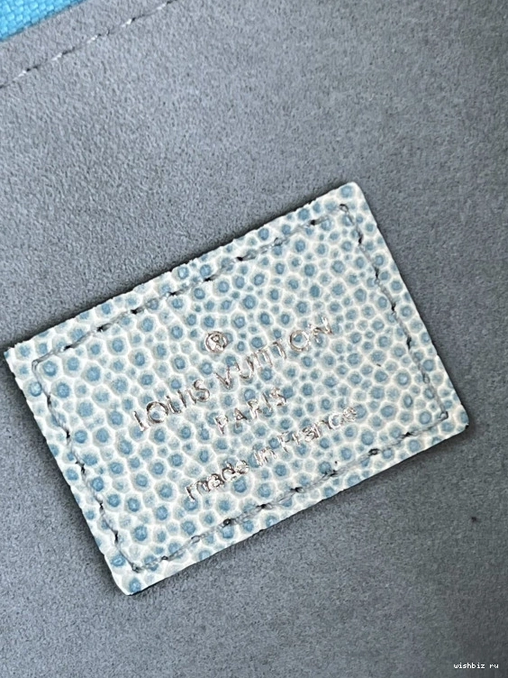 WIS VUITTON LOUIS PM-26*20*12cm COUSSIN 0101